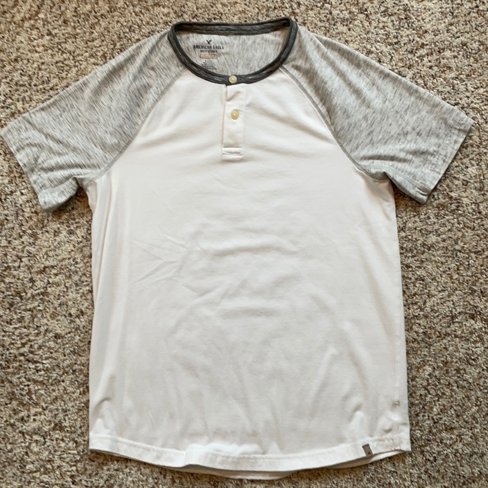 American Eagle men’s T-shirt